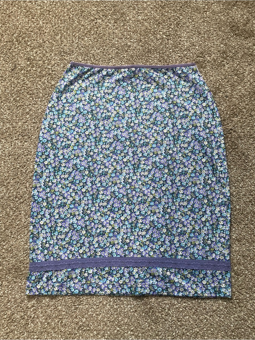 LA MOVERS Vintage Purple/Blue Floral Pencil Skirt Size M Knee Length Lace Trim